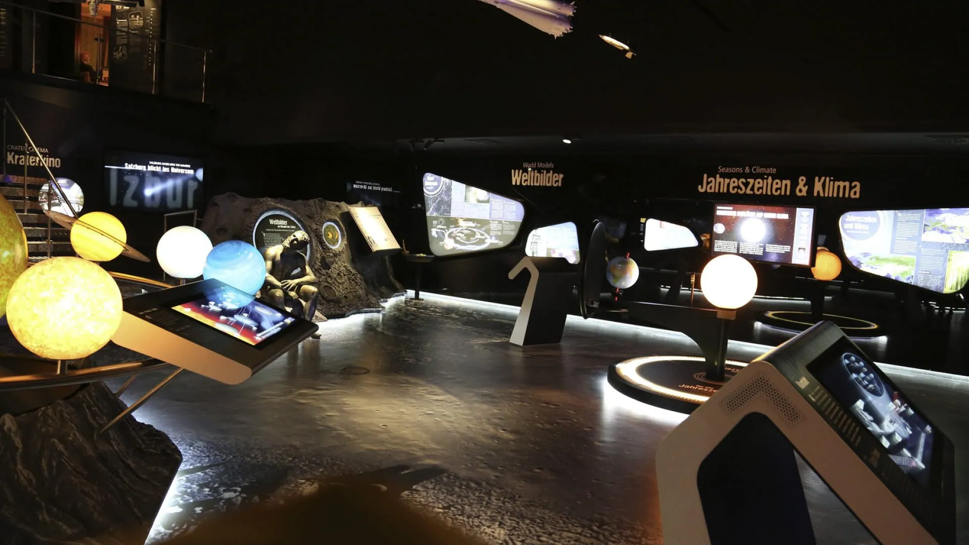 Interaktive Ausstellung zu Jahreszeiten und Klima mit Planeten